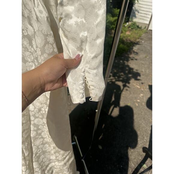 1960’s Wedding Dress Classy Flower Print Train Button Up Vintage Size Small - Picture 13 of 16